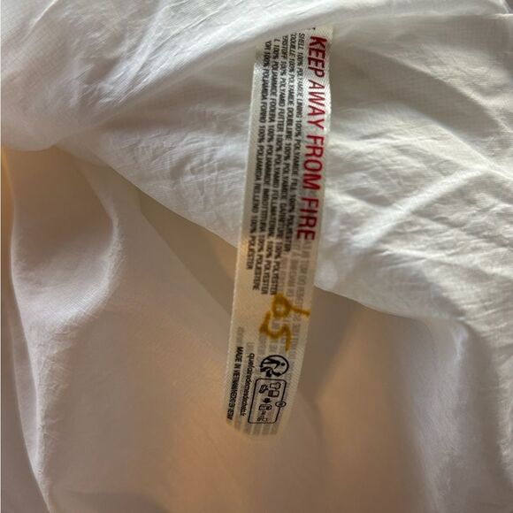 NWT Free People Movement In A Bubble Puffer Vest Painted White - Picture 8 of 11